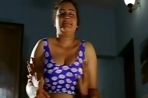 mallu beauty roshani romance with boob show