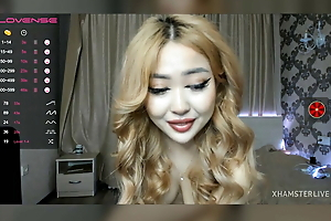 Asian Chinese is beautiful reside on xhamsterlive
