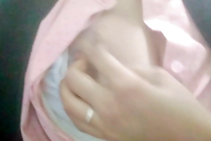 desi hot girl’s boobs fondled in nomination