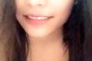 My little pinay girlfriend glaze calls with me with naked body