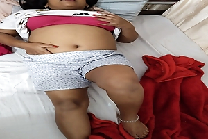 Hot aunty desi village girl show their way body with cloth give up sexy excitement.