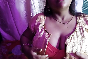 Desi hot sexy lady remove pink bra then disturb boobs and pussy fingering.