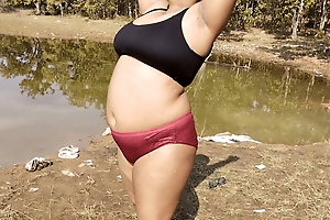HotGirl21 Sexy Desi sister-in-law for be passed on village bathed in be passed on forest river.