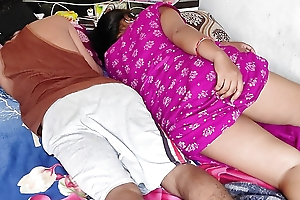 Faat Gyi Mumma Ki Burr, Desi Boy Share Borderline With Step Mumma In Dirty Hindi Audio