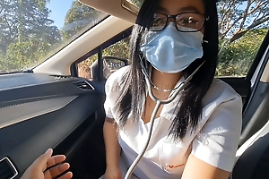 Pinay nurse girl fucked in Elevate d vomit Road inner the car, Pinick up si nurse libreng kantot para sa libreng sakay