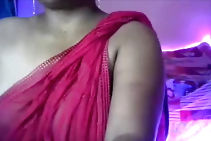 Hot desi sexy girl opens her clothes and shows her boobs and nipples.
