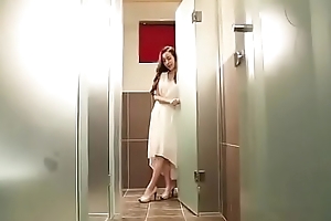 Korean model - Full video (33min) here: http://ceesty.com/wJyLHv