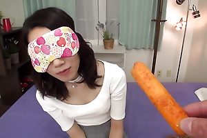 If She Bed basically Guess All the Contents of Her Mouth After a long time Blindfolded, She Wins a Prize! Ryoko (23)