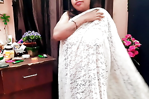 Indian Housewife Saree Show 1