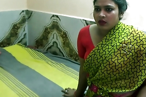 Bengali Boudi Sex with illusory Bangla audio! Cheating sex with Boss wife!