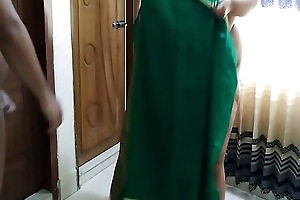 (Tamil Aunty ki Majboori Chudai) hot Priya Aunty Fucked by neighbor In Abut on Room - Huge Fuck & cum