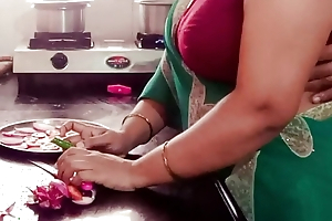 Desi Indian Chubby Pair Stepmom Arya Fucked by Stepson in Kitchen in the long run b for a long time Cooking.