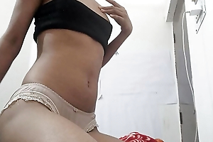 Desi indian girl shows body and her Fresh virgine pussy
