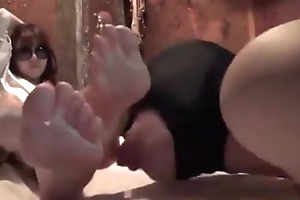 slave worship mistress feet