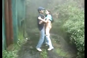 www.indiangirls.tk Indian girl sucking increased by fucking gone away from in rain