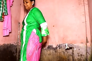 Sexi village bhabi take open bath.