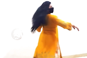 Gadi To Manga Dy Pakistani Mujra Dance Sexy Dance Mujra
