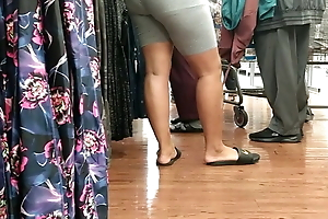 Candid Asian woman sexy VPL and spandex cameltoe.